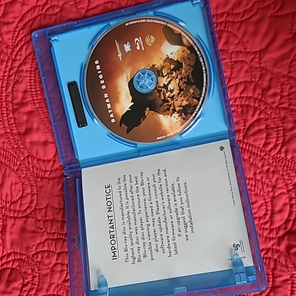 Batman Begins Blu-ray disk with Christian Bale directed by Christopher Nolen - Picture 3 of 3